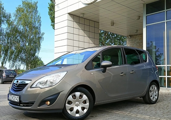 Opel Meriva cena 24700 przebieg: 111000, rok produkcji 2011 z Nieszawa małe 326